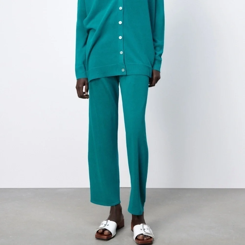 NEW Zara Straight Leg Linen Blend Knit Pants in Size Small‎